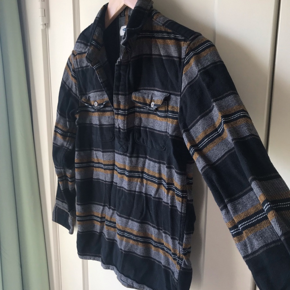 Old Navy knit shirt - Picture 4 of 7